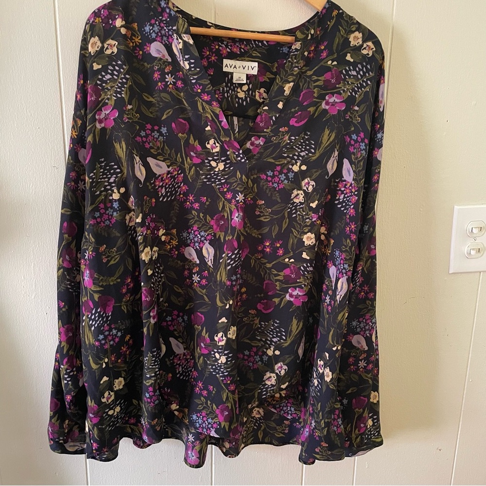 Ava & Viv Women's 3X Floral Blouse - Purple and Black